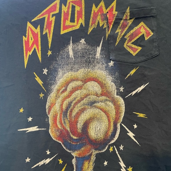 Graphic tee - Picture 2 of 3